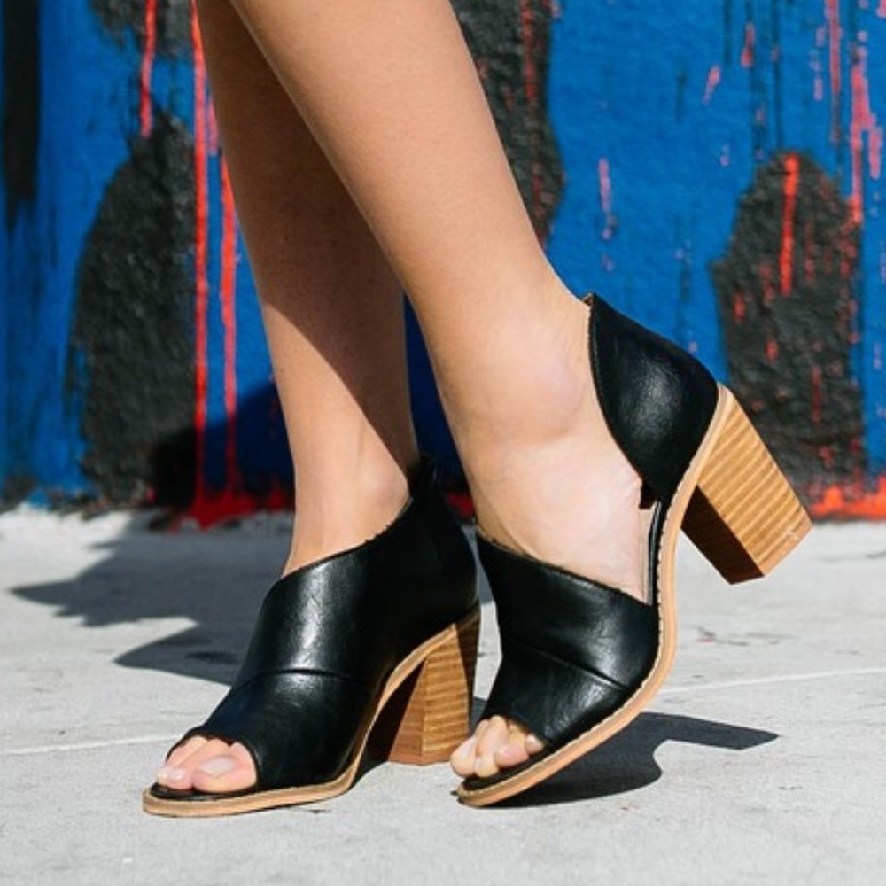 Jessica Peep toe Heel